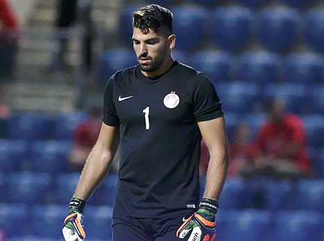 ביום ראשון האחרון הוא הוציא חמישה כדורים מהרשת. בדרבי. הרוש (צילום: אלן שיבר)