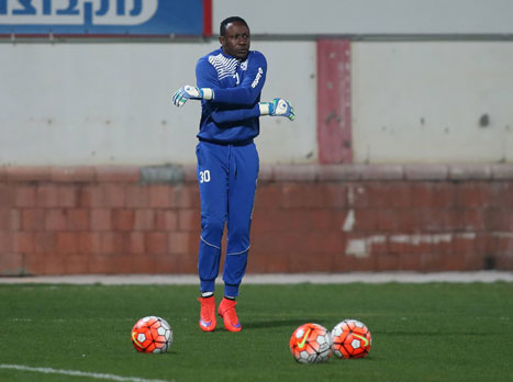 <STRONG>צפוי לעבוד קשה בין הקורות של אשקלון. איינוגבה (יוסי שקל)</STRONG>