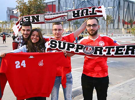 קצת יותר משעה וחצי לפתיחה, תמונות ראשונות מטרנר.. (צילום: דני מרון)