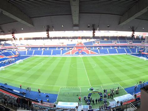 למעשה, לפ.ס.ז` מחכה אתגר רציני ראשון העונה מול קבוצה מאוד נחושה. ליון עדיין לא הפסידה והיא ממוקמת חמישית, עם שלושה ניצחונות ושתי תוצאות תיקו. בליגה האירופית הקבוצה של ברונו ז`נסיו סיימה ב-1:1 מול אפולון לימסול.