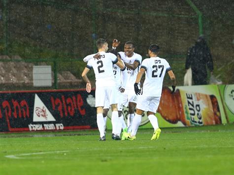 שער דרמטי לאשדוד (לירון מולדובן)