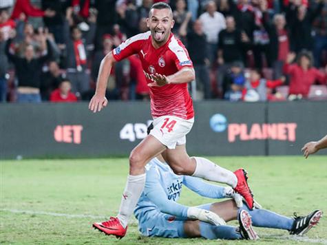 בן שהר הוא אחת מנקודות האור הבוהקות בהפועל ב``ש העונה. בראיון לקראת המשחק הוא מספר: ``לא חשבתי לעזוב. כל הסגל שלנו מחכה להתפוצץ``. <STRONG><A title=```` href=``http://www.sport5.co.il/HTML/Articles/Article.64.296034.html`` target=_blank>צפו</A></STRONG>