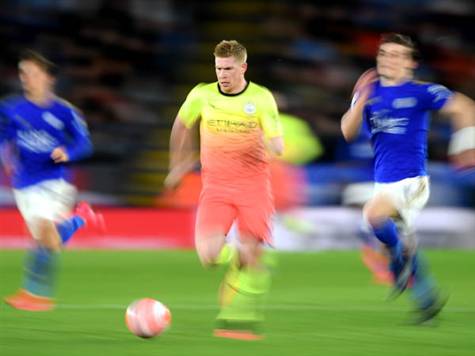 קווין דה בריינה בבעיטה חדה לפינה שמצאה את שמייקל מוכן