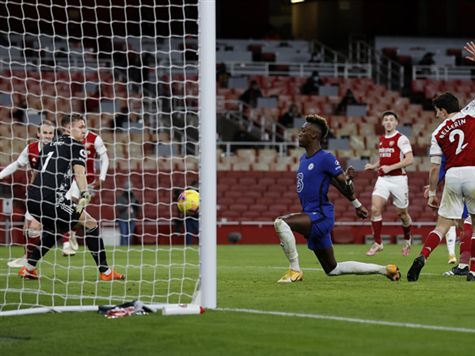 <STRONG>צ`לסי מצמקת ל-3:1!</STRONG>&nbsp; הדסון-אודוי מסר רוחב משמאל, ואברהם דחק פנימה ממטר! (Getty)