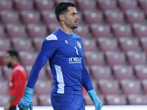 שטקוס מחמם את האיברים. (דני מרון)