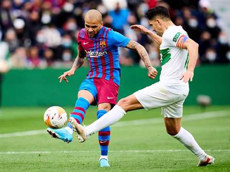 רבע שעה עוד נותרה, ברצלונה בינתיים לא מוצאת את הדרך להבקיע (GETTY)