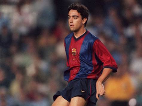 סגירת מעגל מיוחדת תהיה היום לצ`אבי, שאת שער הליגה הראשון שלו במדי ברצלונה הוא כבש נגד ויאדוליד, ב-1:4 של בארסה ב-1998 (GETTY)