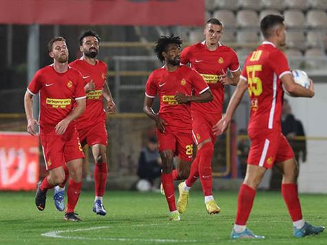 <STRONG>זהו שער עצמי של אלכסיס! כדור קרן של אשדוד עולה ביוקר והמהפך הושלם בי``א! (לירון מולדובן)</STRONG>