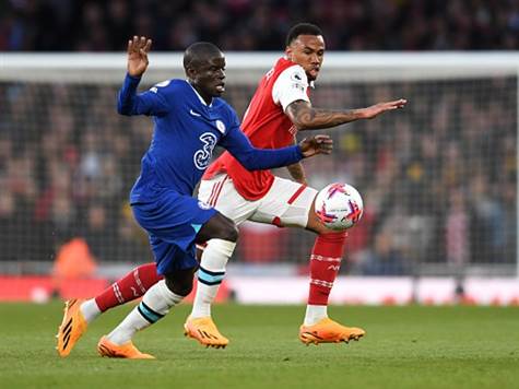 ארסנל ממשיכה להכתיב את הקצב (Getty)