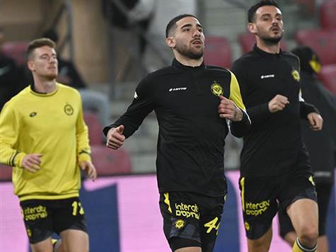 הבלם החדש, חוודג`אני, מתכונן להופעת הבכורה בטרנר (צילום: ברני ארדוב)