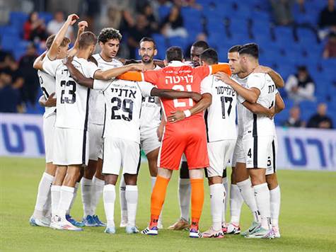 מחצית בנתניה: הפועל חדרה מובילה 0:1 על קרית שמונה מפנדל של איינבינדר. אבו רומי הורחק. שתי ההחלטות המרכזיות של המשחק היו לאחר התערבות ה-VAR