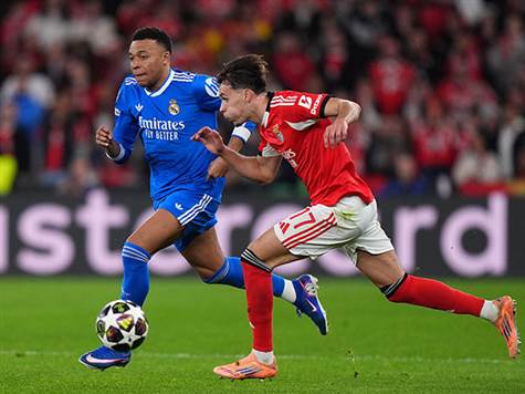 המשחק מתחיל להתעורר&nbsp;(Photo by Angel Martinez/Getty Images)