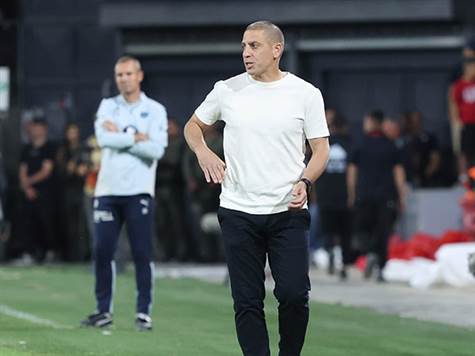 חילוף של קוז'וך עם תחילת המחצית השנייה (דני מרון)