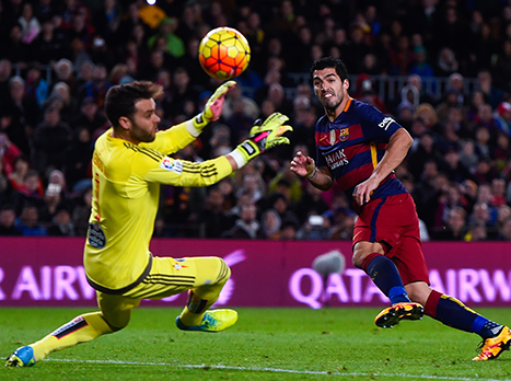 שלושער ושני בישולים&nbsp;ללואיס סוארס, בדרך ל-24&nbsp;שערים העונה (gettyimages)&nbsp;