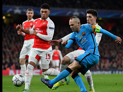 כמעט חצי שעה מאחורינו. באופן מפתיע, דווקא ארסנל היא זאת שהייתה קרובה יותר לכבוש ראשונה. סביר להניח שבארסה תתעורר בקרוב