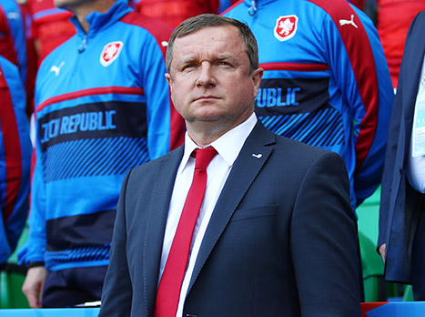 מאמן צ`כיה, פאבל ורבה, עם מבט נחוש בעיניים (getty)