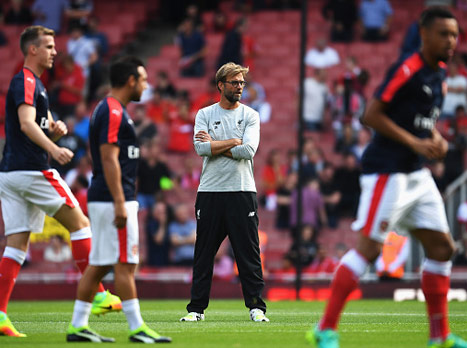 קלופ דרוך לפני המשחק