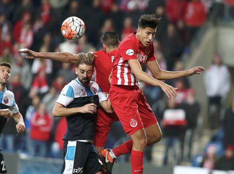 אתם יודעים שהמטרה היא לכבוש שערים, נכון? (אלן שיבר)