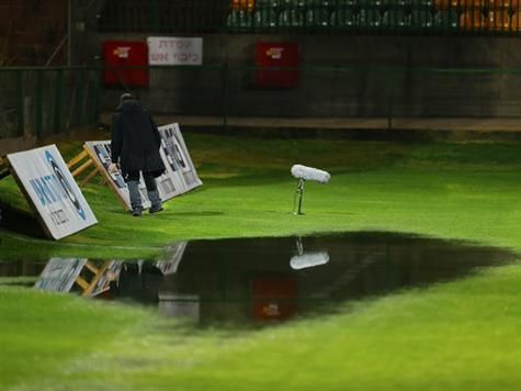 שלולית ענק בסלה (לירון מולדובן)