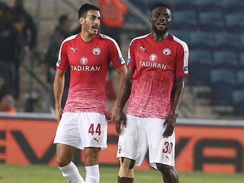 ב``ש הייתה צריכה כבר להוביל כאן, האם נראה חילוף בקרוב? (אלן שיבר)