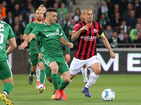 השליטה שייכת לירוקים, שמחזיקים יותר בכדור. האדומים לא בחנו אפילו לא פעם אחת את אופק (יוסי שקל)