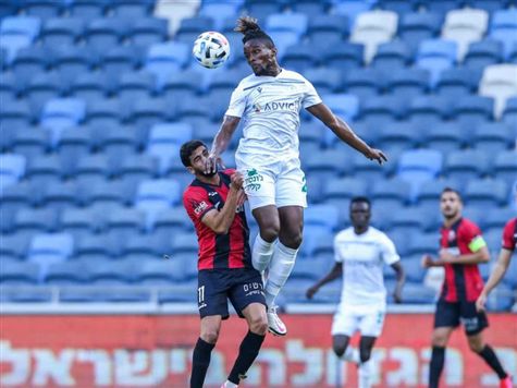 <STRONG>המחצית השנייה נפתחה</STRONG>. האם הפועל חיפה תצליח להשוות? (מאור אלקסלסי)