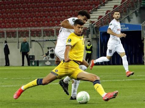 כמובן, הצהובים גם שיחקו בשבוע שעבר במסגרת הקונפרנס ליג, וחילצו 1:1 דרמטי נגד לאסק לינץ. (האתר הרשמי של מכבי ת``א)