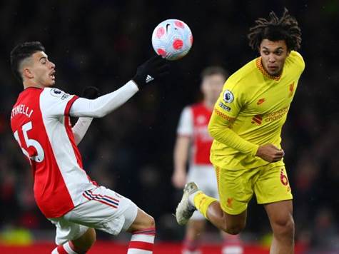 ארסנל מקשה מאוד על ליברפול (getty)