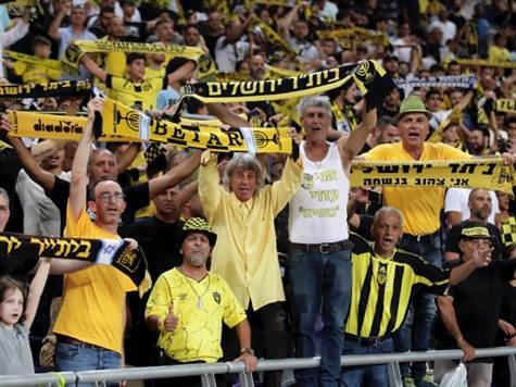 בינתיים יש לאוהדי בית``ר סיבה לחייך (אלן שיבר)