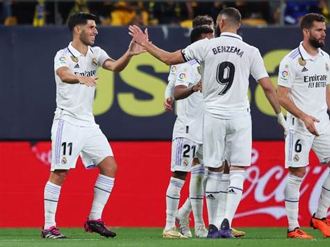 <P><STRONG>0:2 לריאל מדריד!</STRONG> אסנסיו קיבל כדור מוואלוורדה, והכפיל עם בעיטה מתוך הרחבה לפינה הרחוקה. (Fran Santiago/Getty Images)</P>
<P>&nbsp;</P>