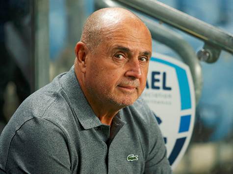 מנגד, בני לם ומכבי פ``ת איבדו כיוון: מאז החזרה מ``פגרת המלחמה``, הקבוצה רק עם ניצחון אחד מארבעה משחקים - וכעת היא במקום השישי. פ``ת תנסה לעקוף את היריבה שלה, ובדרך גם לחזור למסלול (צילום: אלן שיבר)