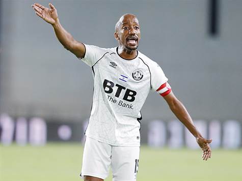 זלקה מעודד את השחקנים