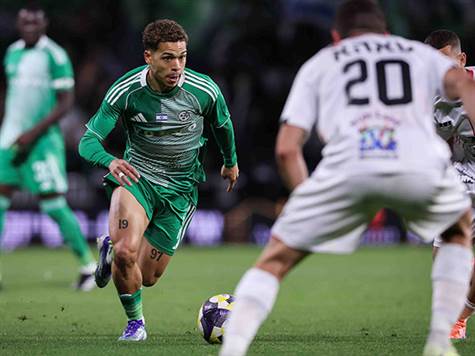 בנסון עולה להופעת בכורה (מאור אלקסלסי)