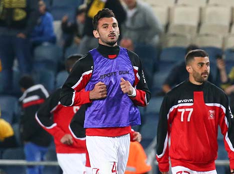 סארי פלאח מתחמם. בני סכנין רוצה לפצות על ההפסד האחרון לבית``ר (צילום: דני מרון)