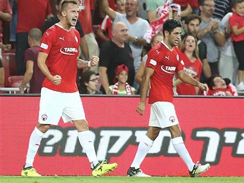 פקהארט חגג מוקדם מדי (אלן שיבר)