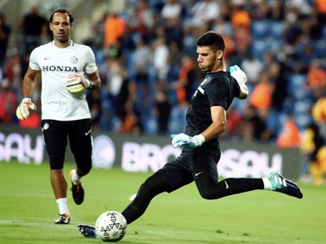 גלזר. פותח עונה חדשה בירוק (אלן שיבר)