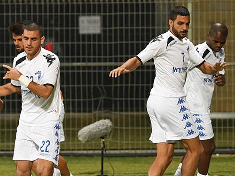 עאבד. ק``ש רוצה להעפיל לחצי הגמר (אנצ`ו ג`וש)