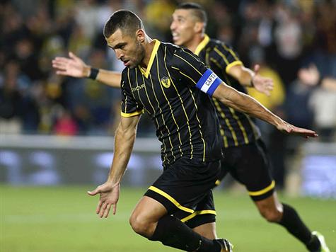 השער החמישי שלו העונה. איתי שכטר חוגג (צילום: אלן שיבר)