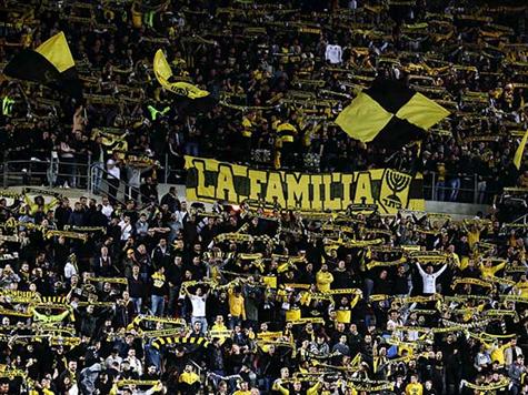 10,000 צופים באצטדיון טדי (אלן שיבר)