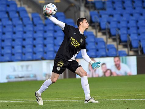 כרמי ממהר להוציא את נתניה להתקפה (ברני ארדוב)