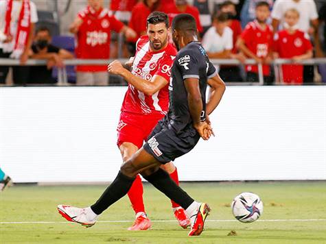 חצי שעה של כדורגל בבלומפילד. האם המארחת תצליח לחזור? (אלן שיבר)