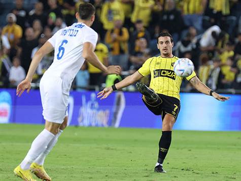 משחק חלש למדי בטדי בדקות האלה. האם הקבוצות האלה תלכנה לתיקו רביעי רצוף ביניהן? (צילום: דני מרון)