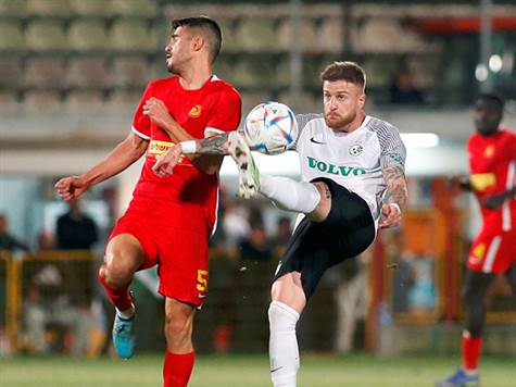 תנועה גדולה של יצחק אספה שהחלה את המהלך, רועי לוי השתלט עליו ברחבה ומצא לוי אחר, אדיר, חופשי לחלוטין. המשחק התעורר לחיים