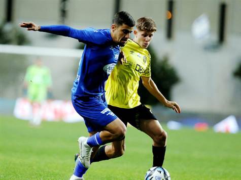 שתי הקבוצות מחפשות יוזמה במושבה (צילום: אלן שיבר)