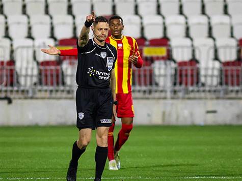 <strong>מחצית באיצטדיון בראל! (קובי אליהו)</strong>