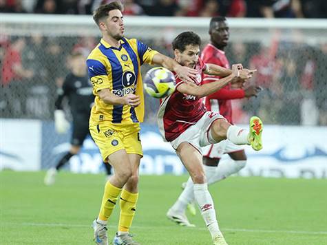 <p>ערב טוב לכל הגולשים וברוכים הבאים לזירת המשחק בין מכבי ת``א להפועל ב``ש! מוכנים לערב כדורגל ישראלי גדול?</p><p>(אלן שיבר)</p>