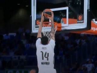 <strong>גבי דק מסיים מתפרצת נהדרת</strong><br />