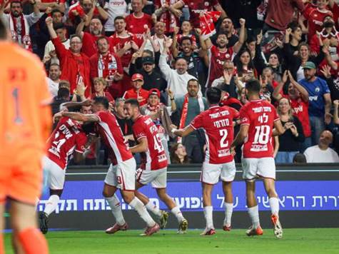 עוד מהלך קבוצתי נהדר, עוד איבוד והירדמות הגנתית אצל פ``ת. מבצע קבוצתי הסתיים בברוחב של מוחמד אבו רומי, ובעוד נעיצה של איסט לרשת.&nbsp;(קובי אליהו)