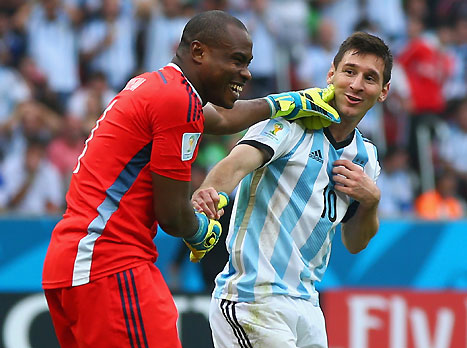 גם אניימה יודע שהערב הזה שייך למספר 10 בכחול-לבן