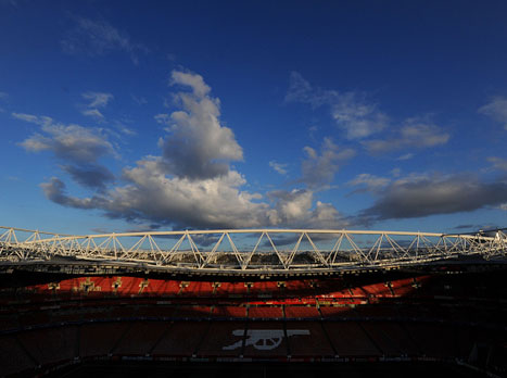 ההרכבים הרשמיים טרם פורסמו, אבל אנחנו כן יכולים לספר לכם שיש היסטוריה שמסי עדיין לא עשה ויקווה לעשות אותה הערב: להכניע את צ`ך לראשונה בקריירה. ב-6 המפגשים הקודמים מול הצ`כי, הכוכב מארגנטינה נכשל במשימה. חושבים שהפעם ילך לו?
